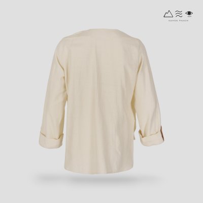 เสื้อเชิ้ตแขนยาว กระเป๋าอกคู่ สีธรรมชาติ