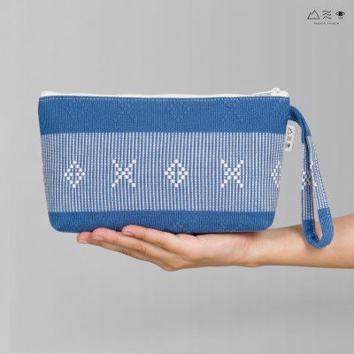 กระเป๋าเครื่องสำอาง ผ้ายกลายตีนซิ่น - ฟ้า