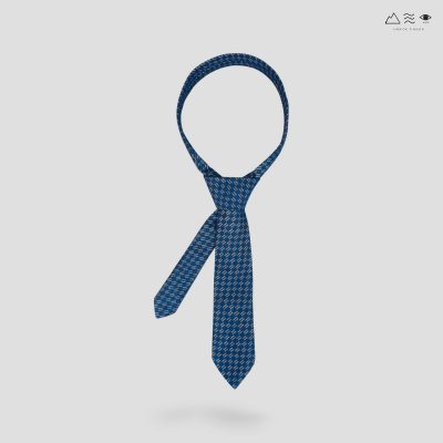 เนกไทผ้าทอมือลายราชวัตร 001 - คราม
