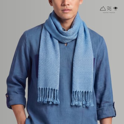 ผ้าพันคอฝ้ายทอมือย้อมคราม 008 ครามอ่อน