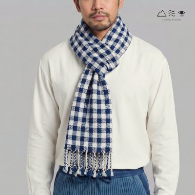 ผ้าพันคอฝ้ายทอมือย้อมคราม 016 ตารางคราม-ขาว เล็ก