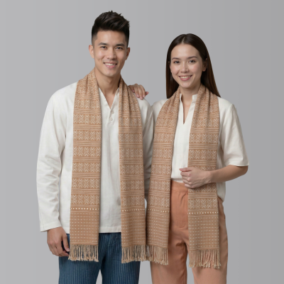 ผ้าพันคอขิดไทกะเลิง ลายดอกลั่นทม - เปลือกไม้