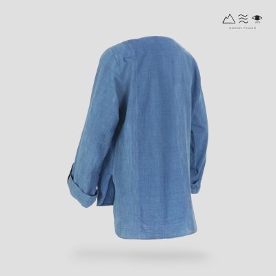 เสื้อเชิ้ตแขนยาว กระเป๋าอกคู่ คราม