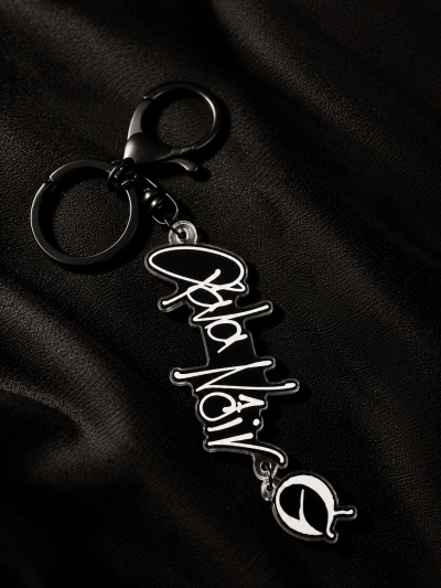THE SIGNATURE KEYCHAIN