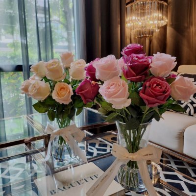 Holland Rose Vase