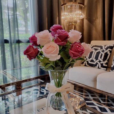 Holland Rose Vase