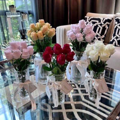 Holland Rose Vase