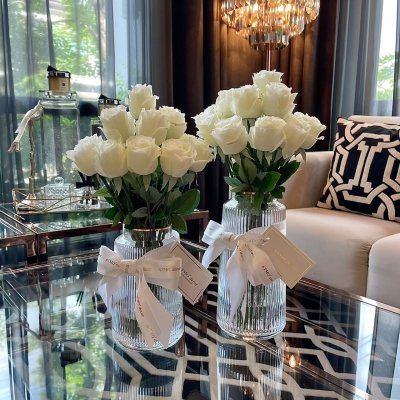 Holland Rose Vase