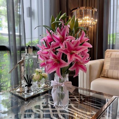 Lily Flower Vase