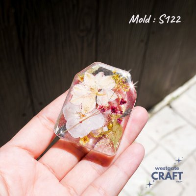 แม่พิมพ์ซิลิโคน Four- Leaf Clover in Omamori Shaker Mold S122