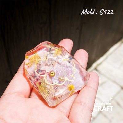 แม่พิมพ์ซิลิโคน Four- Leaf Clover in Omamori Shaker Mold S122