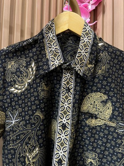 ALTHREE Clothing - KEMEJA Batik Pria Lengan Pendek Motif WIRASAT