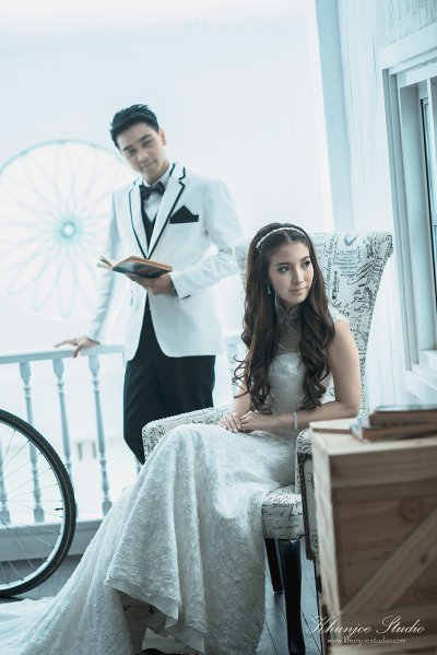 Pre-wedding Outdoor@Sevenhouse studio