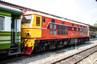 รถไฟไทย