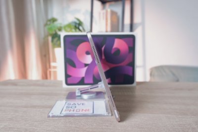 iPad Air 5 M1 chip 64Gb Wi-Fi 10.9-inch สี Pink เครื่องสวย ราคาเพียง 11,900.- มีประกันร้าน 60 วัน