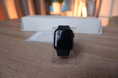 Apple Watch Series 5 GPS สี Space Grey เครื่องสวย ราคาเพียง 3,990.- มีประกันร้าน 60วัน