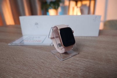 Apple Watch Series 5 GPS สี Pink เครื่องสวย ราคาเพียง 3,990.- มีประกันร้าน 60วัน