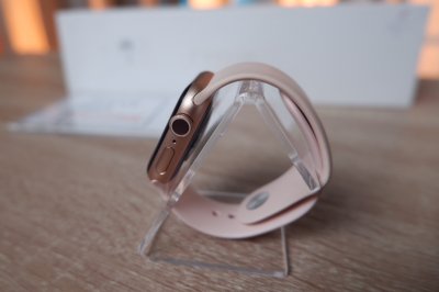 Apple Watch Series 5 GPS สี Pink เครื่องสวย ราคาเพียง 3,990.- มีประกันร้าน 60วัน