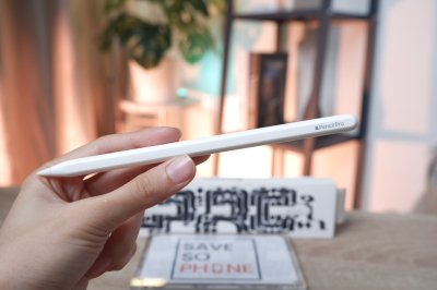 Apple Pencil Pro สี White เครื่องสวย ราคาเพียง 2,590.- มีประกันร้าน 60 วัน