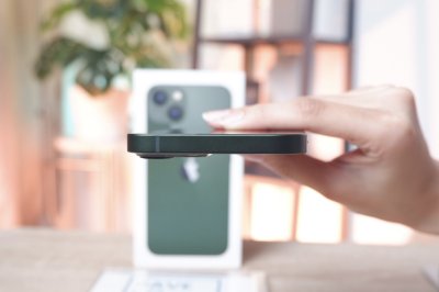 iPhone 13 128GB สี Green เครื่องสวย ราคาเพียง 10,900.- มีประกันร้าน 60วัน