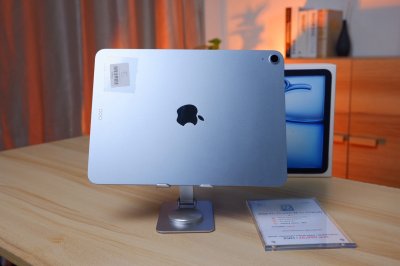 11-inch iPad Air M3 Wi-Fi 128GB สี Blue เครื่องสวย ราคาเพียง 16,990.- มีประกันร้าน 60วัน