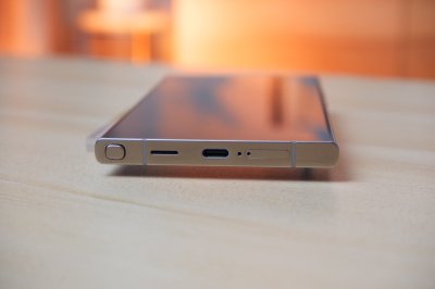 Samsung Galaxy S24 Ultra 12+512GB สี Violet เครื่องสวย ราคาเพียง 23,990.- มีประกันร้าน 60วัน