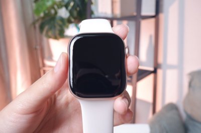 Apple Watch Series 11 GPS สี RoseGold เครื่องสวย ราคาเพียง 10,900.- มีประกันร้าน 60วัน
