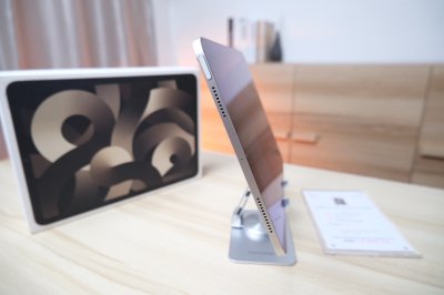 iPad Air 5 M1 chip 64Gb Wi-Fi 10.9-inch สี Starlight เครื่องสวย ราคาเพียง 11,900.- มีประกันร้าน 60 วัน