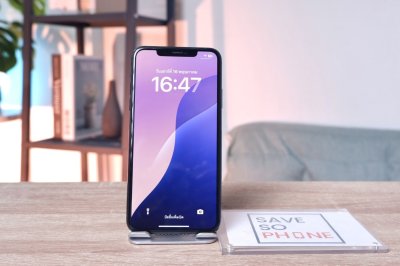 iPhone 11 Promax 64GB สี Midnight Green เครื่องสวย ราคาเพียง 7,900.- มีประกันร้าน 60วัน
