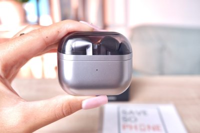 Samsung Galaxy Buds 3 Pro สี Gray เครื่องสวยใช้งานน้อย ราคาเพียง 2,990.- มีประกันร้าน 60 วัน