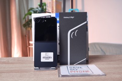 Galaxy Z Flip7 12/256GB สี Black เครื่องสวย ราคาเพียง 24,500.- มีประกันร้าน 60วัน