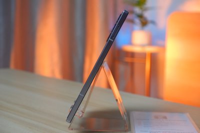 Samsung Galaxy Z Fold6 12+256GB สี Silver Shadow เครื่องสวย ราคาเพียง 28,990.- มีประกันร้าน 60วัน