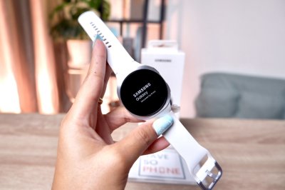 Galaxy Watch 8 40 MM. สี Silver เครื่องสวย ราคาเพียง 5,990.- มีประกันร้าน 60วัน