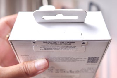 Samsung Galaxy Buds 3  สี White เครื่องมือหนึ่ง ราคาเพียง 2,590.- มีประกันร้าน 60 วัน