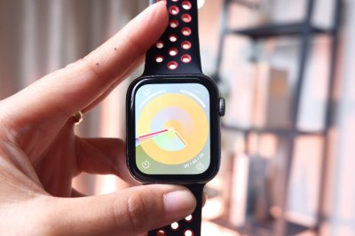 Apple Watch Series 4 GPS+Cellular 44MM. สี Black เครื่องสวย ราคาเพียง 2,390.- มีประกันร้าน 60วัน