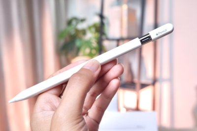 Apple Pencil (USB-C) สี White สวย ราคาเพียง 1,000.- มีประกันร้าน 60 วัน