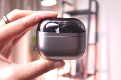 Samsung Galaxy Buds 3 Pro สี Gray เครื่องสวยใช้งานน้อย ราคาเพียง 2,790.- มีประกันร้าน 60 วัน