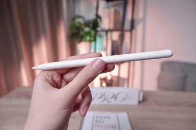 Apple Pencil Pro สี White เครื่องสวย ราคาเพียง 2,690.- มีประกันร้าน 60 วัน