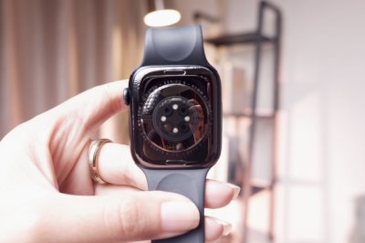 Apple Watch Series 9  45 mm. GPS สี Black เครื่องสวย ราคาเพียง 5,490.- มีประกันร้าน 60วัน