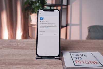 iPhone 11 Pro 64GB สี Midnight Green เครื่องพร้อมใช้งาน ราคาเพียง 3,990.- มีประกันร้าน 60 วัน