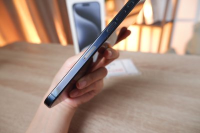 iPhone 15 Promax 256GB CH/A สี Titanium Blue เครื่องสวย ราคาเพียง 23,500.- มีประกันร้าน 60 วัน