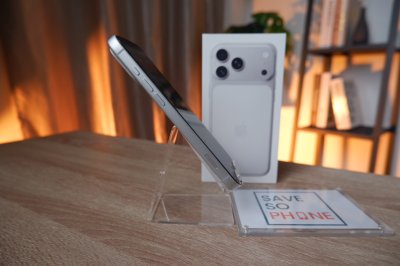 iPhone 17 Promax 512GB สี Silver เครื่องสวย ราคาเพียง 55,900.- มีประกันร้าน 60 วัน