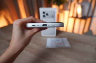 iPhone 17 Promax 512GB สี Silver เครื่องสวย ราคาเพียง 55,900.- มีประกันร้าน 60 วัน