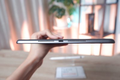 iPad Gen 9 Wi-Fi 64GB + Apple Pencil 1 สี Gray เครื่องสวย ราคาเพียง 6,590.- มีประกันร้าน 60 วัน