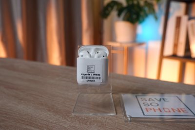 Airpods 1 สี White ราคาเพียง 1,590.- มีประกันร้าน 60 วัน