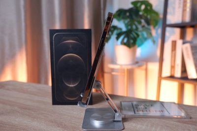 iPhone 12 Promax 256GB สี Gold เครื่องสวย ราคาเพียง 13,500.- มีประกันร้าน 60วัน