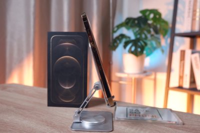 iPhone 12 Promax 256GB สี Gold เครื่องสวย ราคาเพียง 13,500.- มีประกันร้าน 60วัน