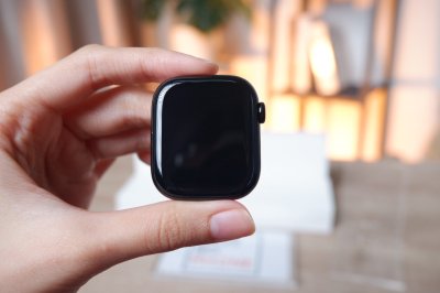 Apple Watch Series 10 42mm GPS สี JetBlack เครื่องสวย ราคาเพียง 7,990.- มีประกันร้าน 60วัน