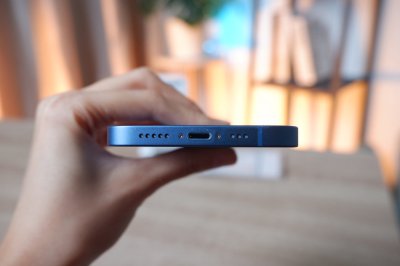 iPhone 13 256GB สี Blue เครื่องสวย ราคาเพียง 12,900.- มีประกันร้าน 60วัน