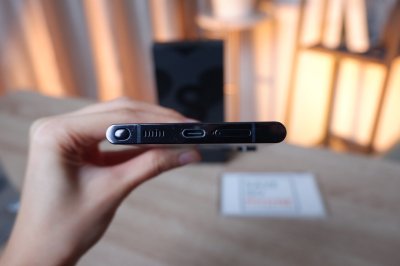 Samsung Galaxy S22 Ultra 12+256GB สี Black เครื่องสวย ราคาเพียง 11,990.- มีประกันร้าน 60วัน